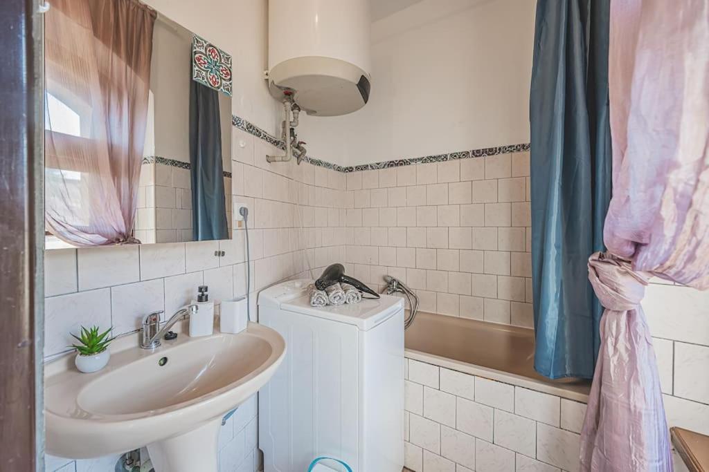 Carolina'S Romantic Apartment Hradec Králové エクステリア 写真